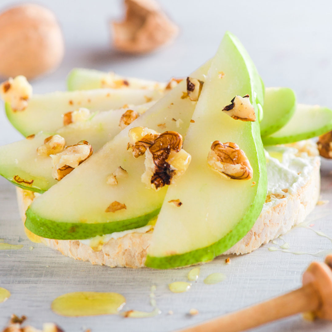 Pear & Ricotta Rice Cakes – Just Get Fit Members